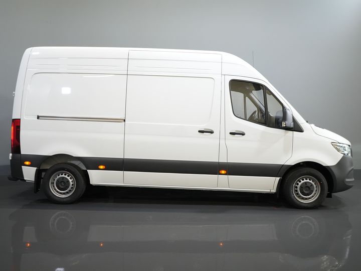 Mercedes-Benz Sprinter Van 211 Aut. L2H2 BPM FREE/ LED/ Riscaldatore a cavalletto/ Riscaldamento sedili/ Clima/ Carplay/ Videocamera/ Cruise/ Gancio di traino