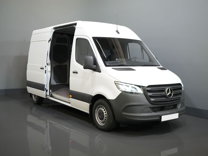 Mercedes-Benz Sprinter Van 211 Aut. L2H2 BPM FREE/ LED/ Riscaldatore a cavalletto/ Riscaldamento sedili/ Clima/ Carplay/ Videocamera/ Cruise/ Gancio di traino