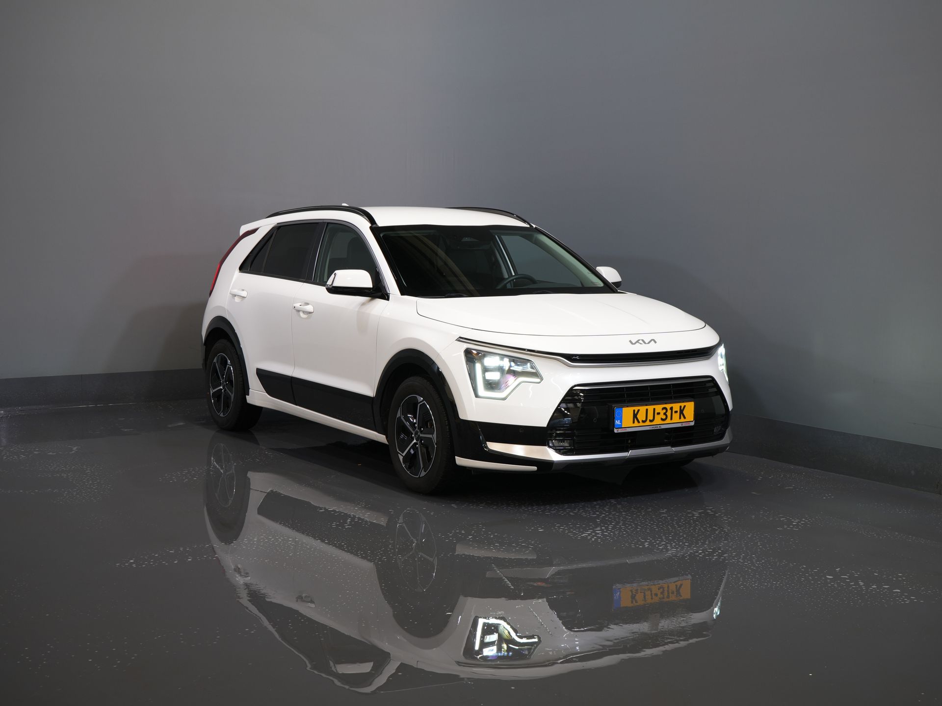 Kia Niro SUV 1.6 GDi PHEV LED/ Adapt.Cruise/ Elek.Seat/ Seatverw./ Steeringverw./ Virtual Cockpit/ Carplay/ Navi/ Camera/ Climate