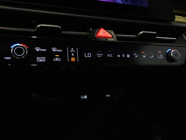 Kia Niro SUV 1.6 GDi PHEV LED/ Adapt.Cruise/ Elek.Seat/ Seatverw./ Steeringverw./ Virtual Cockpit/ Carplay/ Navi/ Camera/ Climate