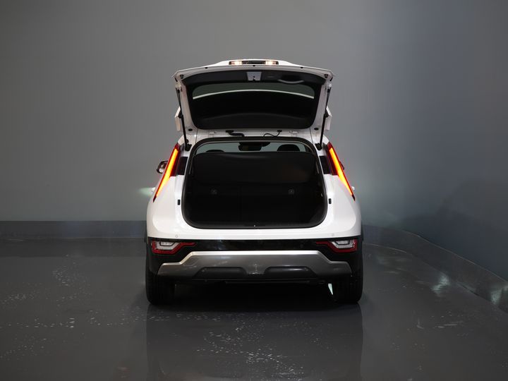 Kia Niro SUV 1.6 GDi PHEV LED/ Adapt.Cruise/ Elek.Seat/ Seatverw./ Steeringverw./ Virtual Cockpit/ Carplay/ Navi/ Camera/ Climate