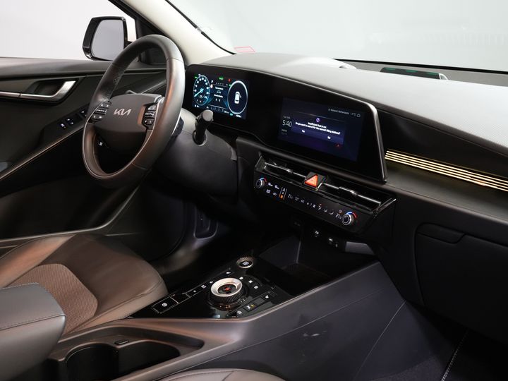Kia Niro SUV 1.6 GDi PHEV LED/ Adapt.Cruise/ Elek.Seat/ Seatverw./ Steeringverw./ Virtual Cockpit/ Carplay/ Navi/ Camera/ Climate