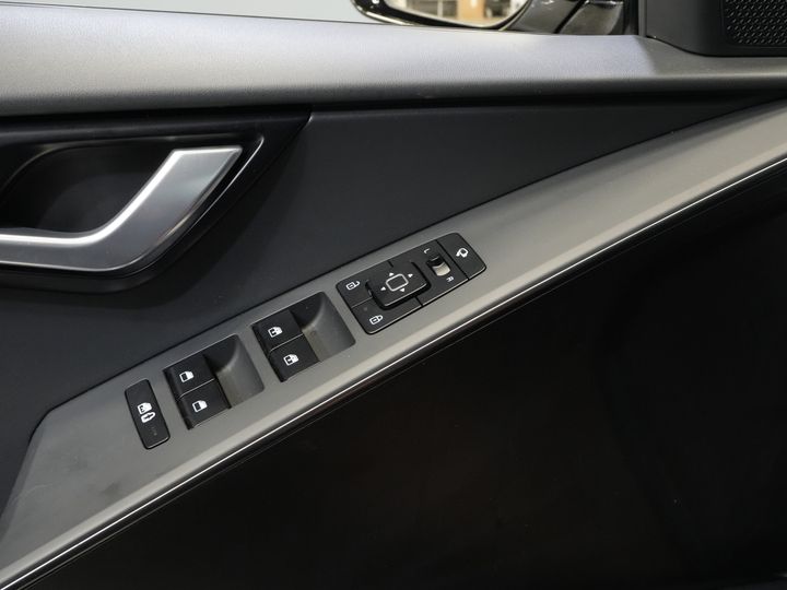 Kia Niro SUV 1.6 GDi PHEV LED/ Adapt.Cruise/ Elek.Seat/ Seatverw./ Steeringverw./ Virtual Cockpit/ Carplay/ Navi/ Camera/ Climate