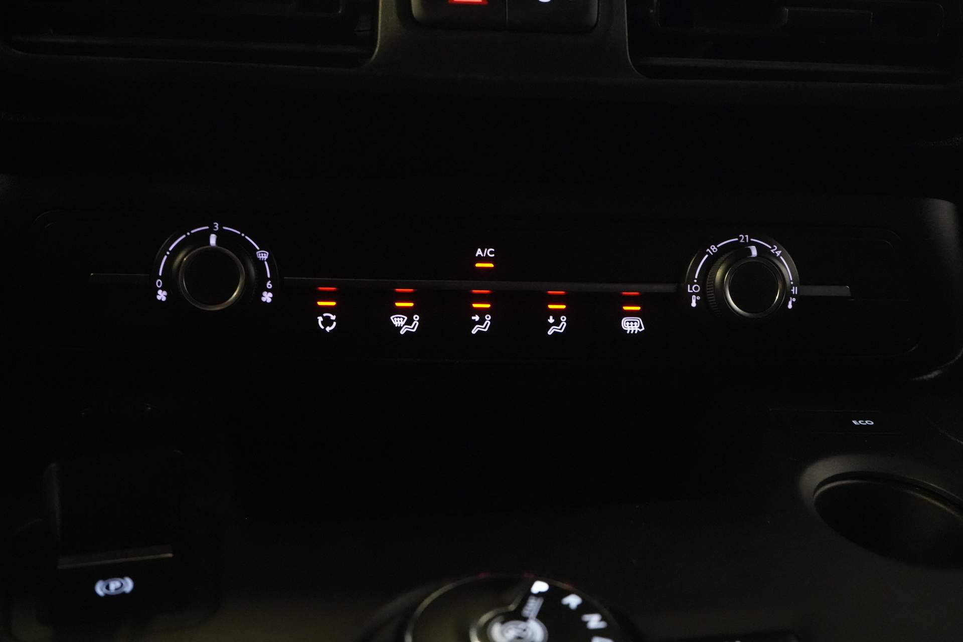 Peugeot Partner Van 1.5 HDI 130 ch Aut. L2 BPM GRATUIT ! Ready2Go 3 Pers. / CarPlay/ Caméra/ Navi/ Cruise/ PDC