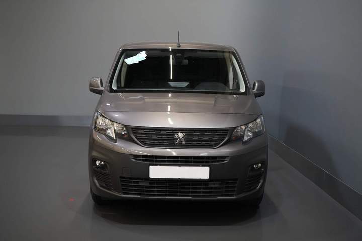 Peugeot Partner Van 1.5 HDI 130 ch Aut. L2 BPM GRATUIT ! Ready2Go 3 Pers. / CarPlay/ Caméra/ Navi/ Cruise/ PDC