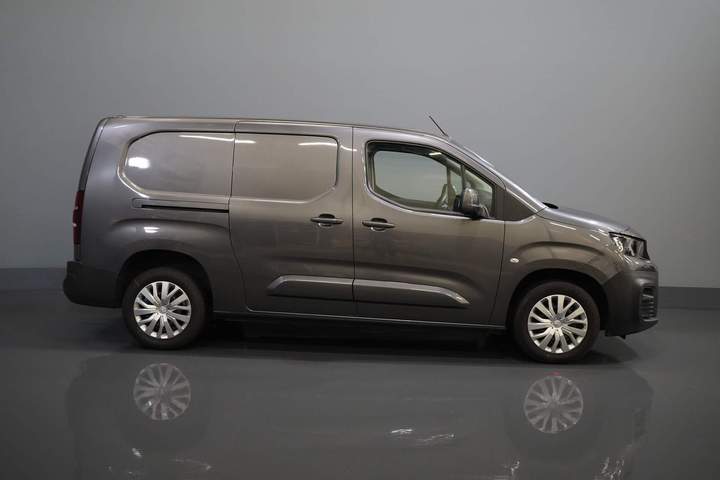 Peugeot Partner Van 1.5 HDI 130 ch Aut. L2 BPM GRATUIT ! Ready2Go 3 Pers. / CarPlay/ Caméra/ Navi/ Cruise/ PDC