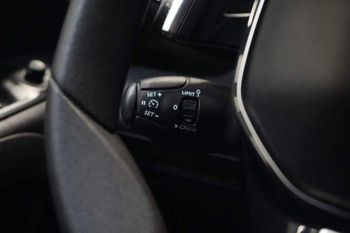 Peugeot Partner Van 1.5 HDI 130 ch Aut. L2 BPM GRATUIT ! Ready2Go 3 Pers. / CarPlay/ Caméra/ Navi/ Cruise/ PDC