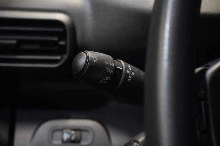 Peugeot Partner Van 1.5 HDI 130 ch Aut. L2 BPM GRATUIT ! Ready2Go 3 Pers. / CarPlay/ Caméra/ Navi/ Cruise/ PDC