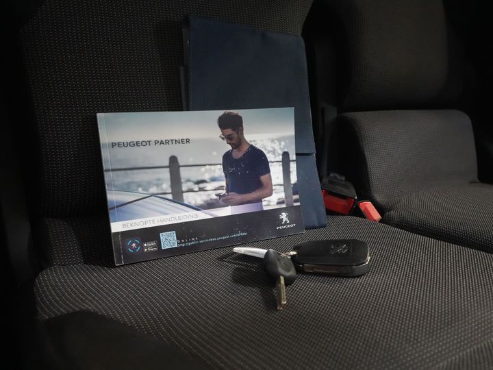 Peugeot Partner Van 1.5 HDI 130 KM Aut. L2 BPM GRATIS! Ready2Go 3 Pers./ CarPlay/ Kamera/ Navi/ Cruise/ PDC