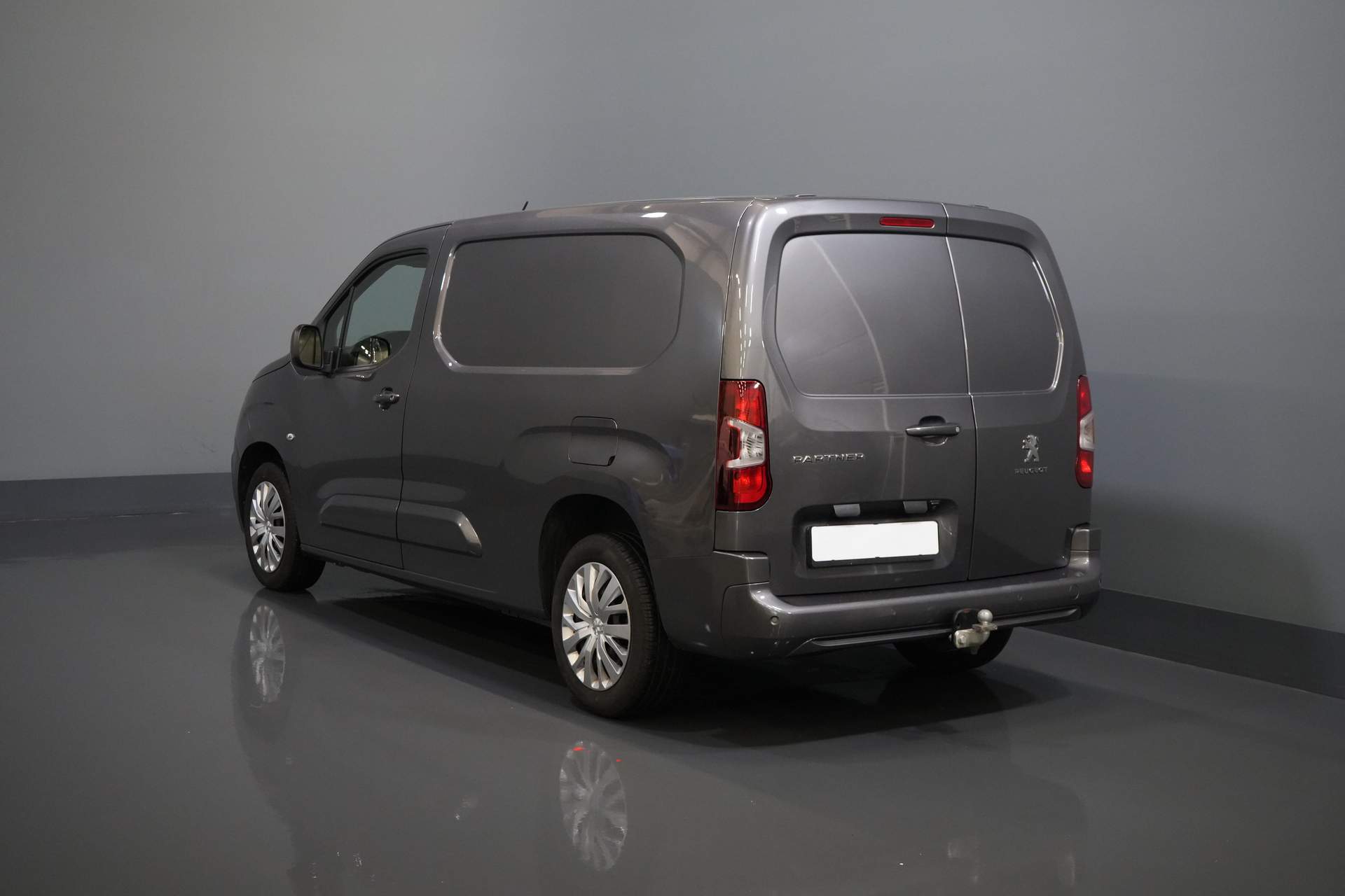 Peugeot Partner Van 1.5 HDI 130 ch Aut. L2 BPM GRATUIT ! Ready2Go 3 Pers. / CarPlay/ Caméra/ Navi/ Cruise/ PDC