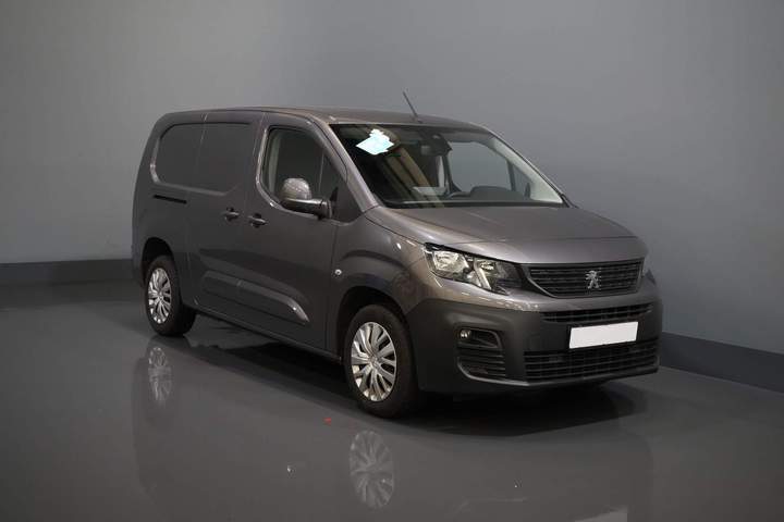 Peugeot Partner Van 1.5 HDI 130 ch Aut. L2 BPM GRATUIT ! Ready2Go 3 Pers. / CarPlay/ Caméra/ Navi/ Cruise/ PDC