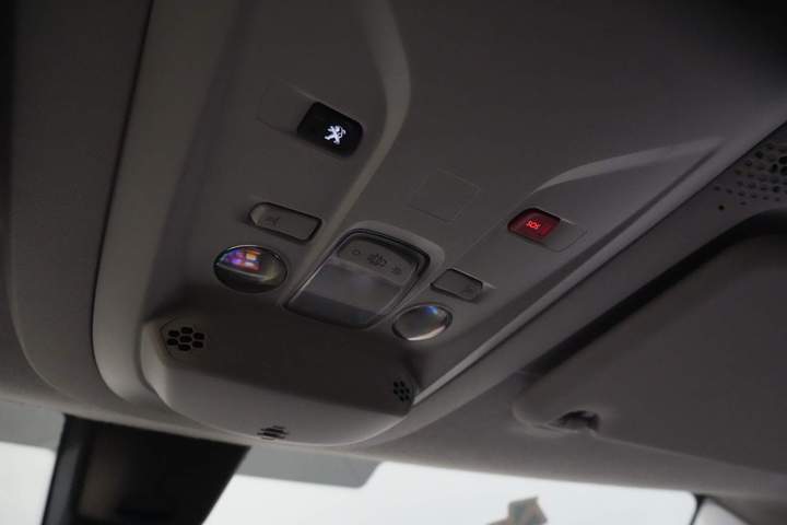 Peugeot Partner Van 1.5 HDI 130 ch Aut. L2 BPM GRATUIT ! Ready2Go 3 Pers. / CarPlay/ Caméra/ Navi/ Cruise/ PDC
