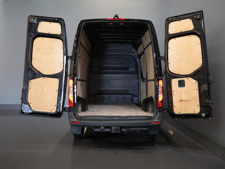 Mercedes-Benz Sprinter Bestelbus 319 3.0 CDI V6 Aut. L2H2 BPM VRIJ! 3.5t Trekverm./ Carplay/ Camera/ Trekhaak/ Airco