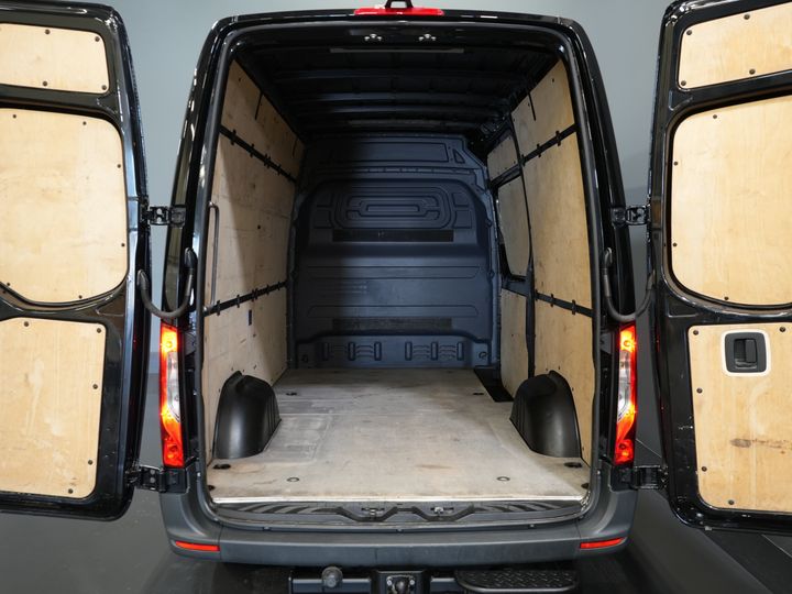 Mercedes-Benz Sprinter Bestelbus 319 3.0 CDI V6 Aut. L2H2 BPM VRIJ! 3.5t Trekverm./ Carplay/ Camera/ Trekhaak/ Airco