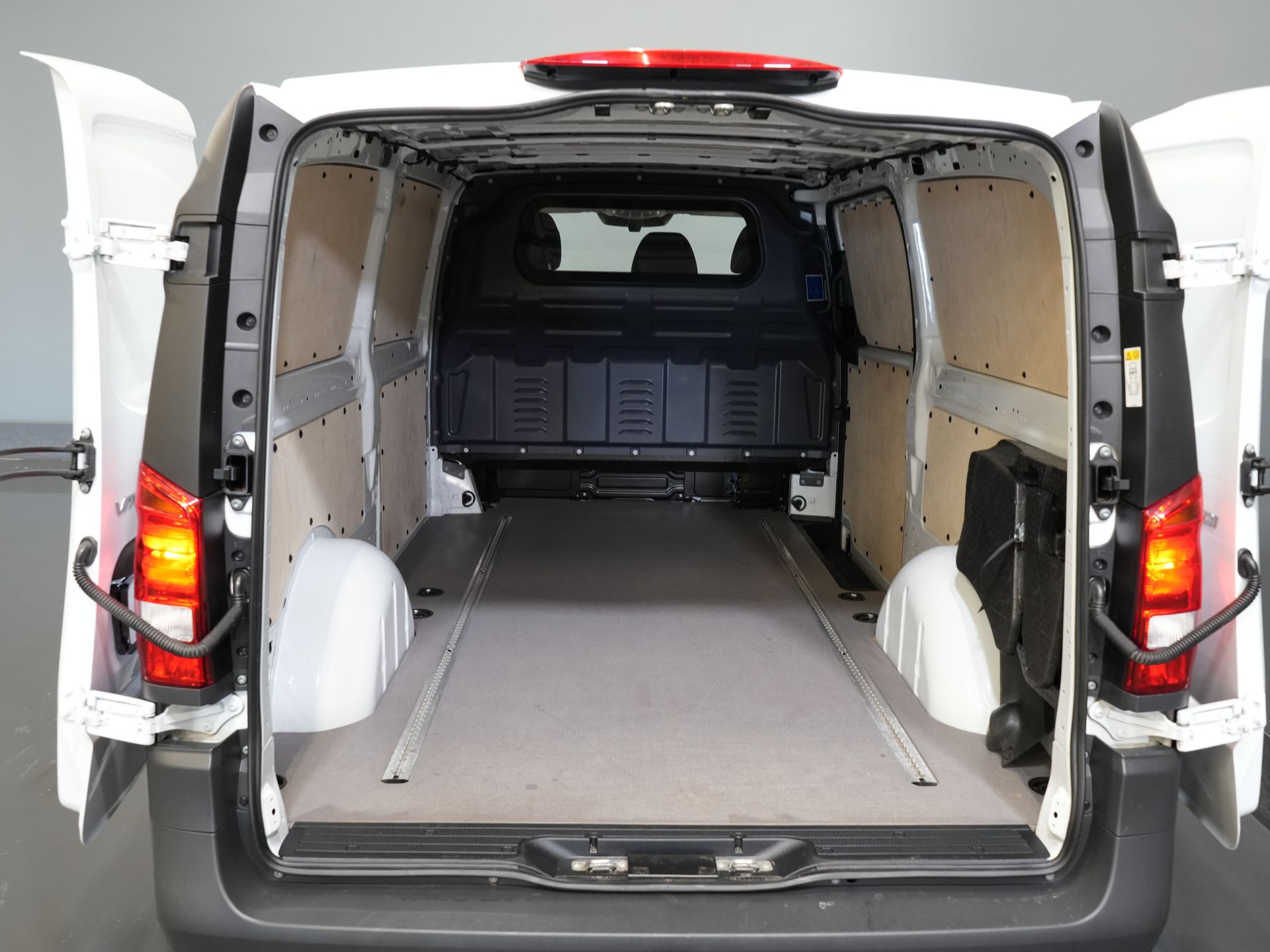 Mercedes-Benz Vito Van 116 CDI Aut. L3 2.5t Trekverm./Stoelverw./ 270Gr.Doors/ Camera/ Navi/ Cruise/ PDC/ Towbar