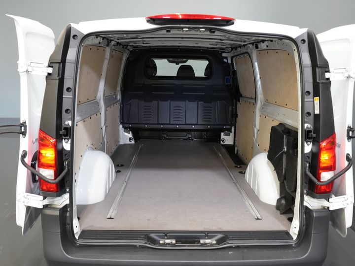 Mercedes-Benz Vito Van 116 CDI Aut. L3 2.5t Trekverm./Stoelverw./ 270Gr.Doors/ Camera/ Navi/ Cruise/ PDC/ Towbar