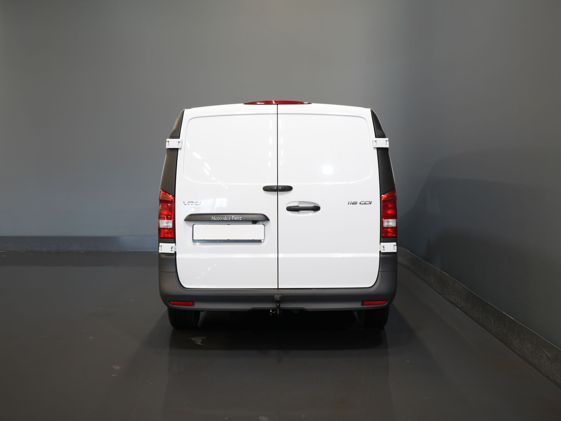 Mercedes-Benz Vito Van 116 CDI Aut. L3 2.5t Trekverm./Stoelverw./ 270Gr.Doors/ Camera/ Navi/ Cruise/ PDC/ Towbar