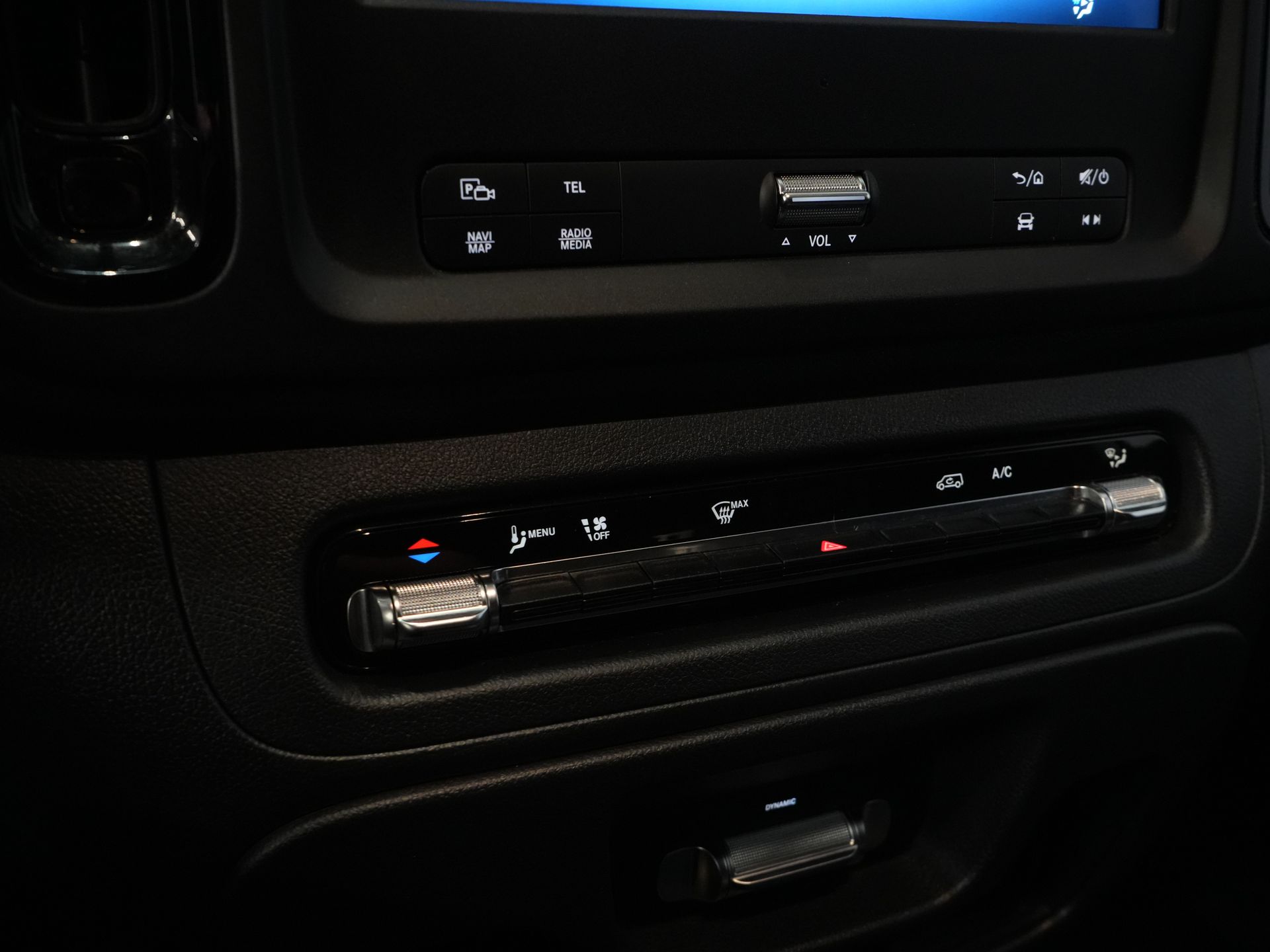 Mercedes-Benz Vito Van 116 CDI Aut. L3 2.5t Trekverm./Stoelverw./ 270Gr.Doors/ Camera/ Navi/ Cruise/ PDC/ Towbar
