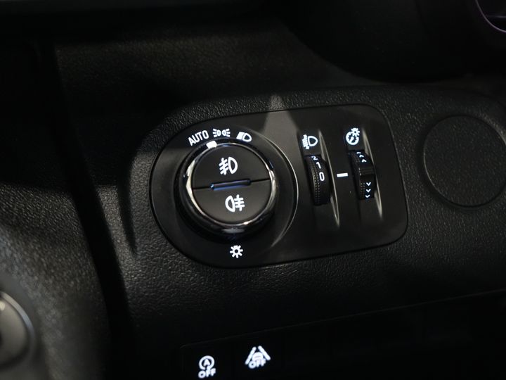 Opel Combo Van 1.5D 130 cv Aut. L2 BPM GRATIS! Carplay/ Barre laterali/ Barre sul tetto/ LMV/ Cruise/ PDC/ Gancio di traino