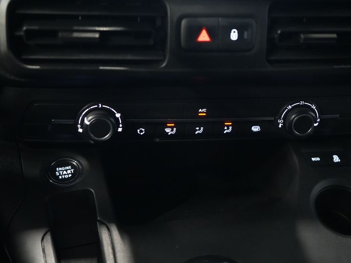 Opel Combo Van 1.5D 130 cv Aut. L2 BPM GRATIS! Carplay/ Barre laterali/ Barre sul tetto/ LMV/ Cruise/ PDC/ Gancio di traino