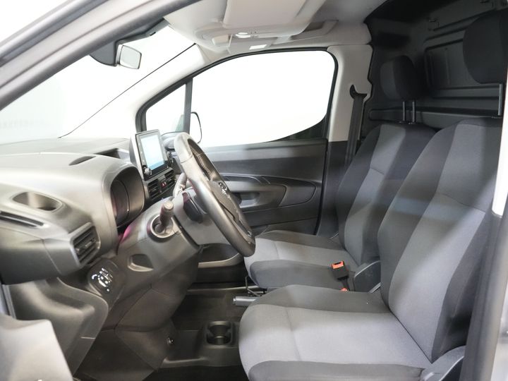 Opel Combo Van 1.5D 130 cv Aut. L2 BPM GRATIS! Carplay/ Barre laterali/ Barre sul tetto/ LMV/ Cruise/ PDC/ Gancio di traino