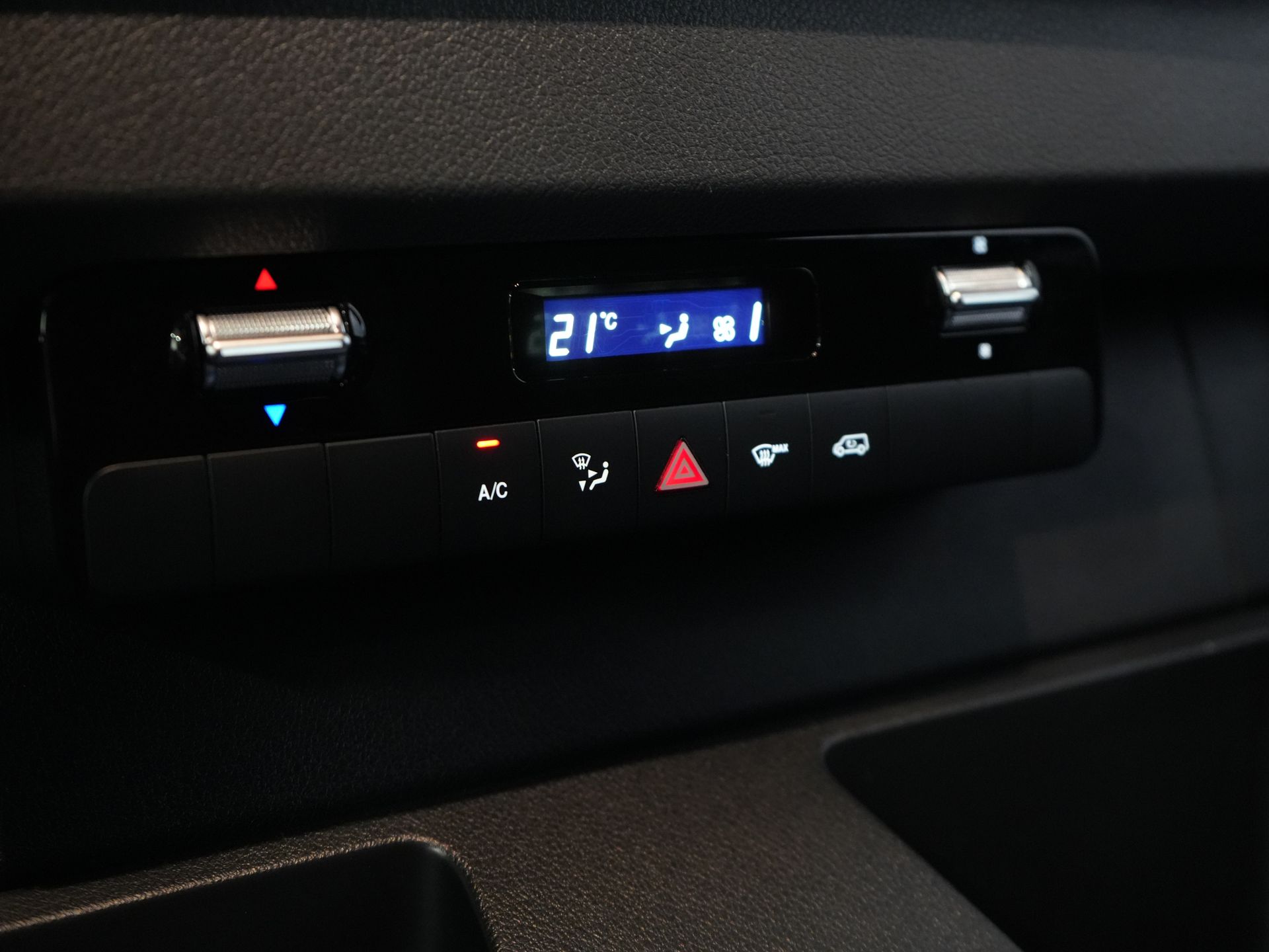 Mercedes-Benz Sprinter Van 317 CDI Aut. L2H2 BPM FREE! Scaun electric/ 270 Gr. uși/ Încălzire scaune/ Navi/ Cameră/ Cruise/ Airco/ DAB