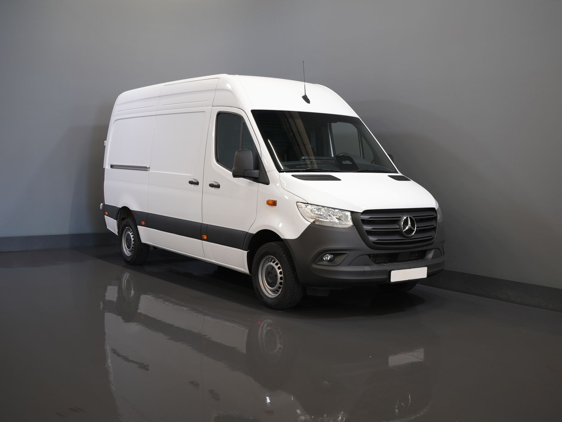 Mercedes-Benz Sprinter Van 317 CDI Aut. L2H2 BPM FREE! Scaun electric/ 270 Gr. uși/ Încălzire scaune/ Navi/ Cameră/ Cruise/ Airco/ DAB