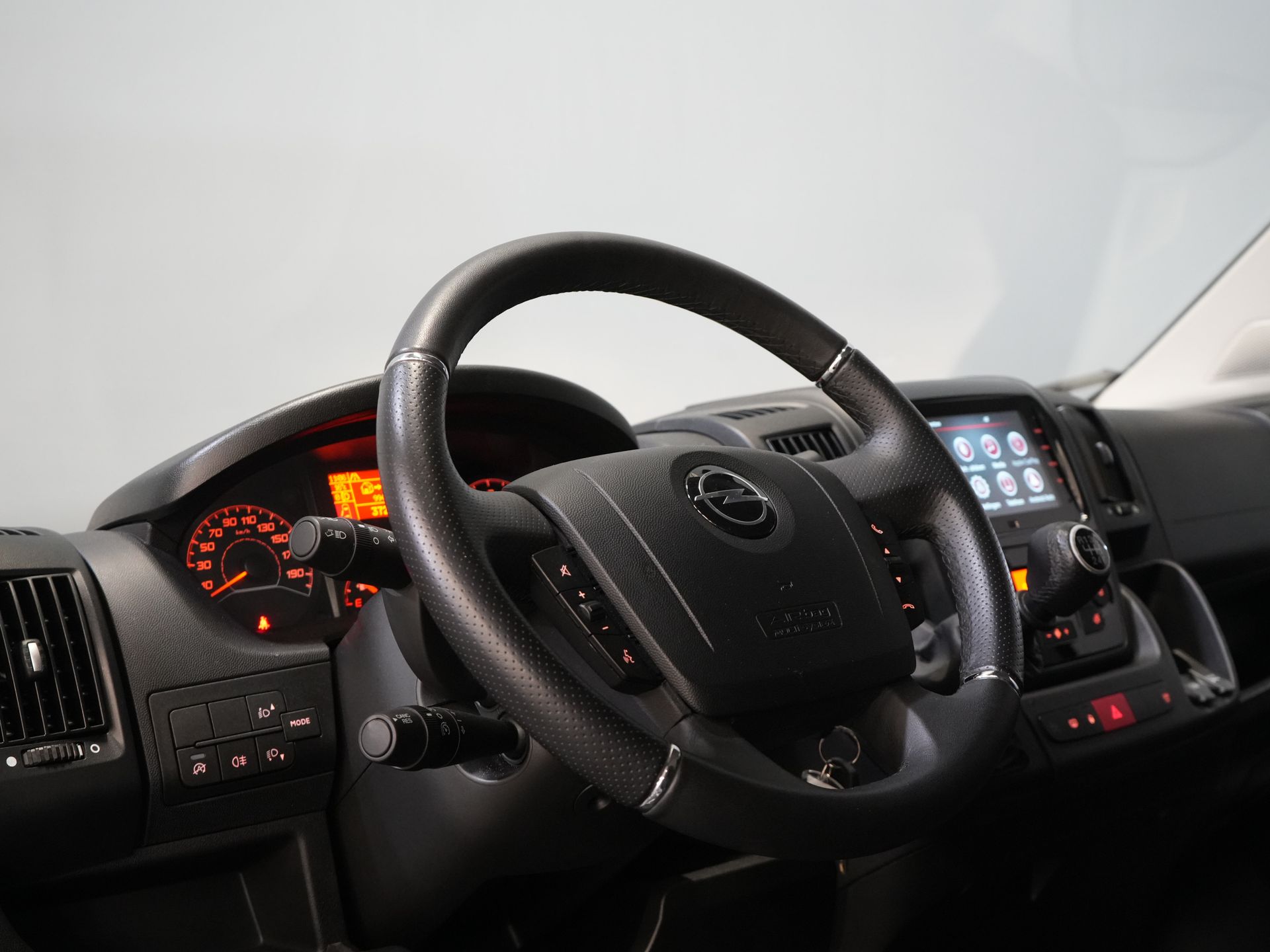 Opel Movano Van 2.2 120 CP L2 Carplay/ 270Gr.Uși/ Climă/ Navi/ Cruise/ Cameră/ PDC/ DAB