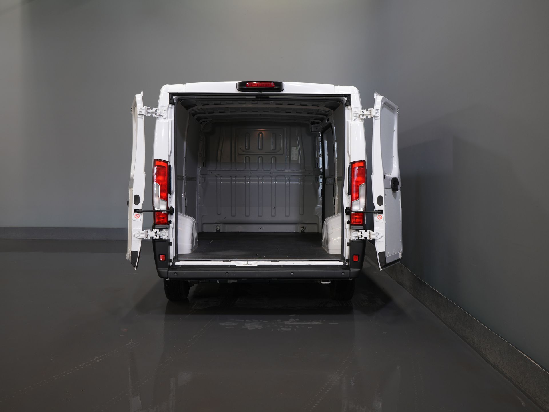 Opel Movano Van 2.2 120 CP L2 Carplay/ 270Gr.Uși/ Climă/ Navi/ Cruise/ Cameră/ PDC/ DAB