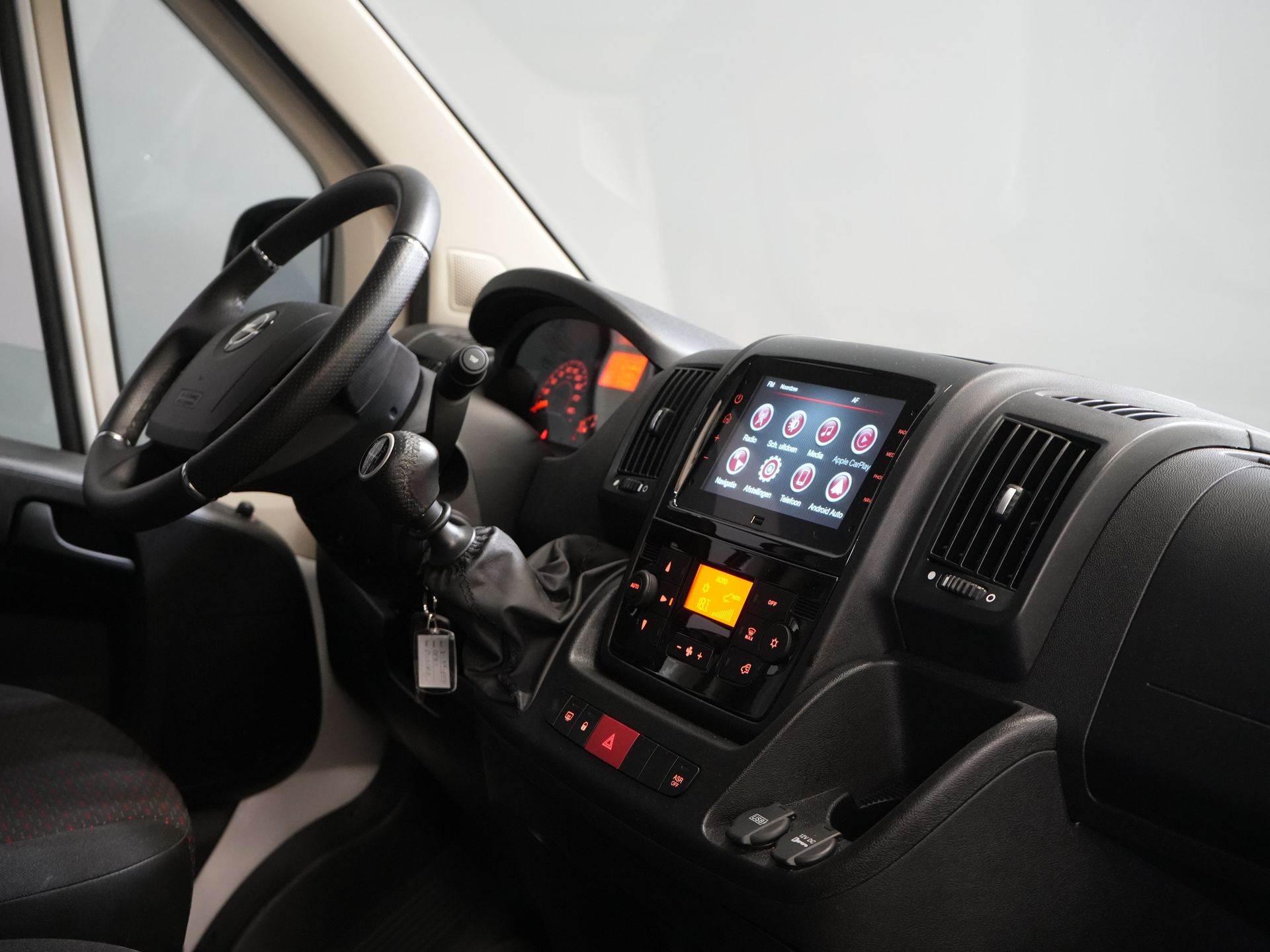Opel Movano Van 2.2 120 CP L2 Carplay/ 270Gr.Uși/ Climă/ Navi/ Cruise/ Cameră/ PDC/ DAB