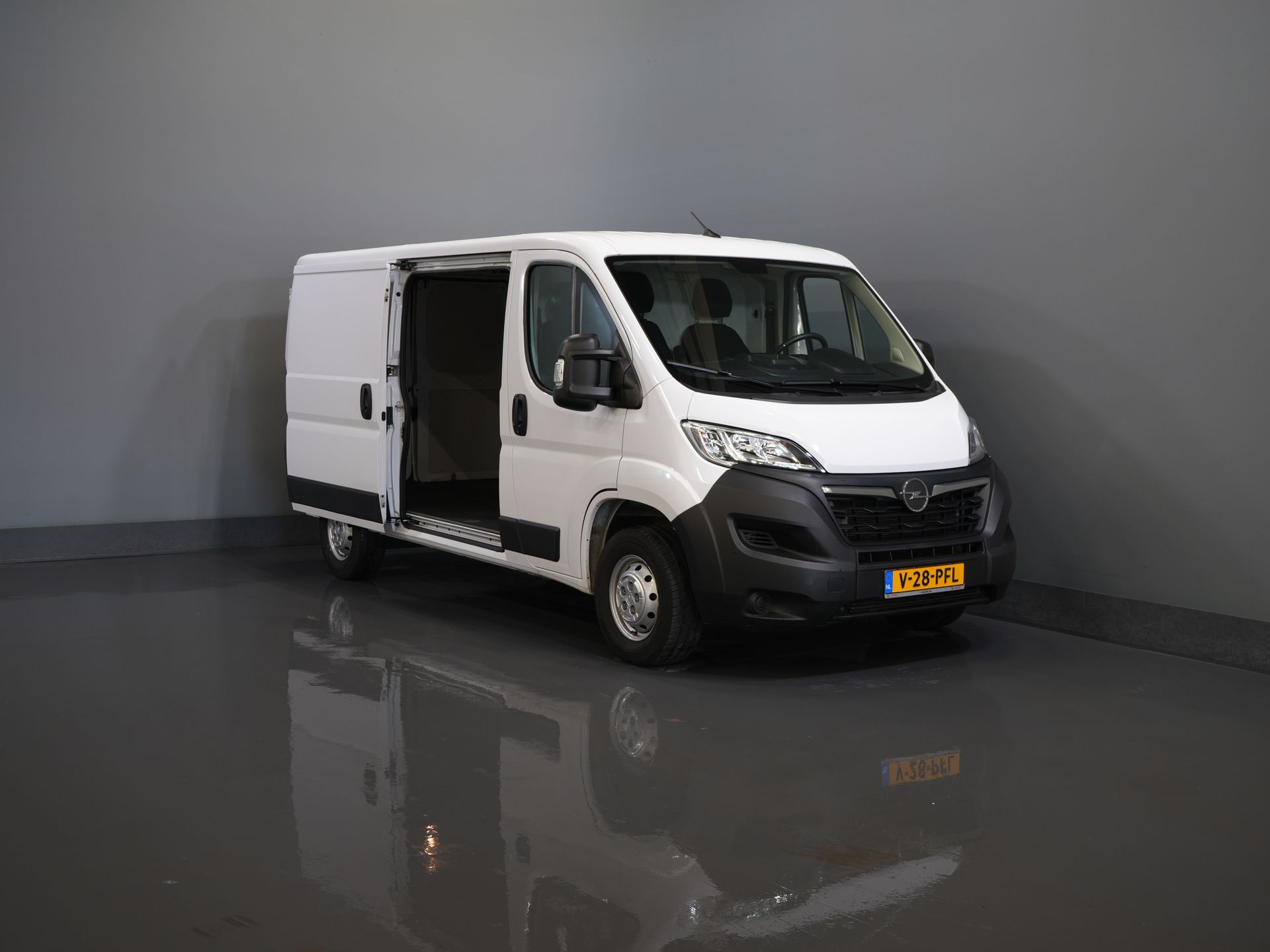 Opel Movano Van 2.2 120 CP L2 Carplay/ 270Gr.Uși/ Climă/ Navi/ Cruise/ Cameră/ PDC/ DAB