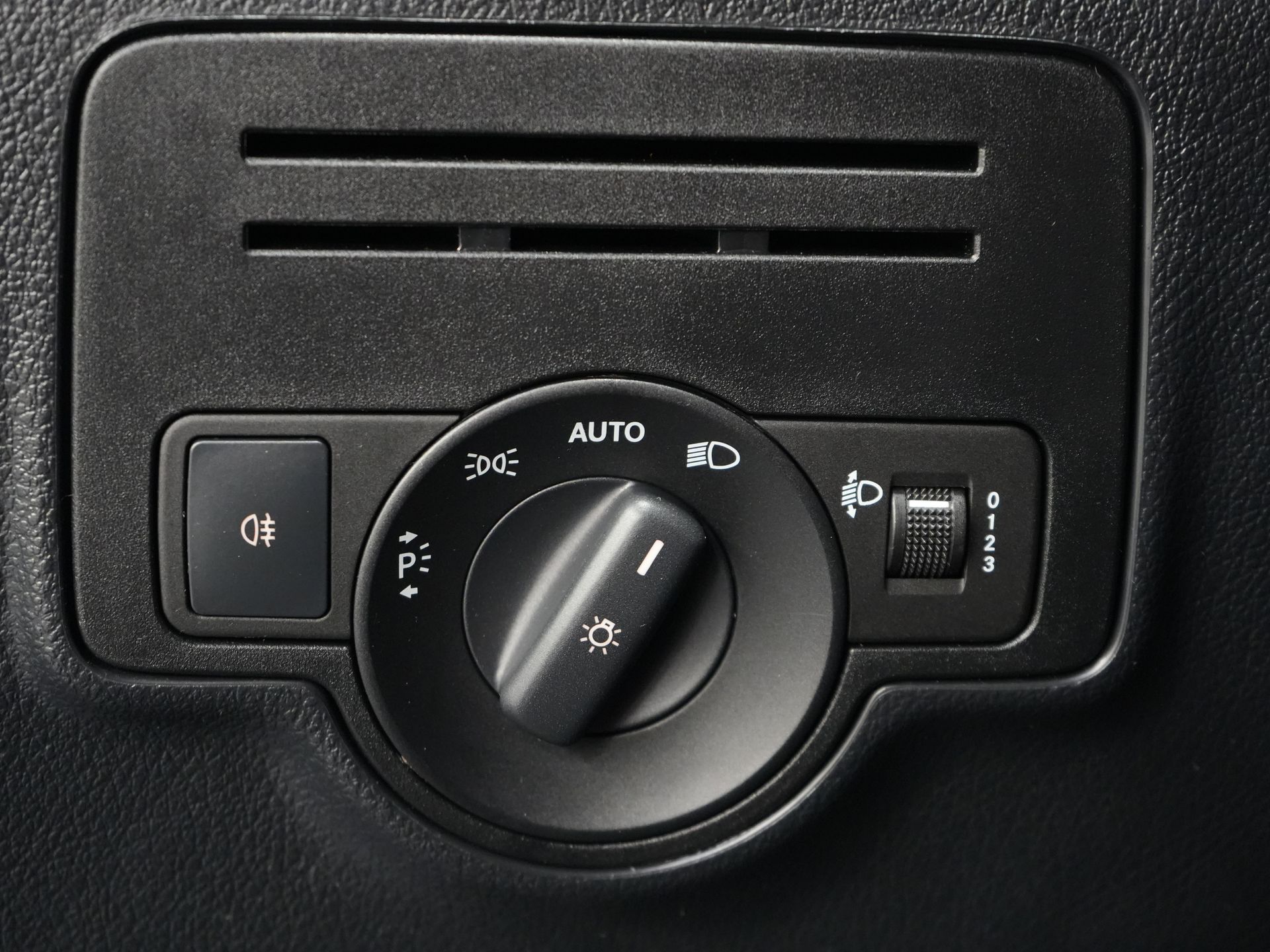 Mercedes-Benz Vito Bestelbus 114 CDI Aut. L3 BPM VRIJ! NL Auto/ Carplay/ Cruise/ DAB/ Camera/ LMV 18”/ Sidebars