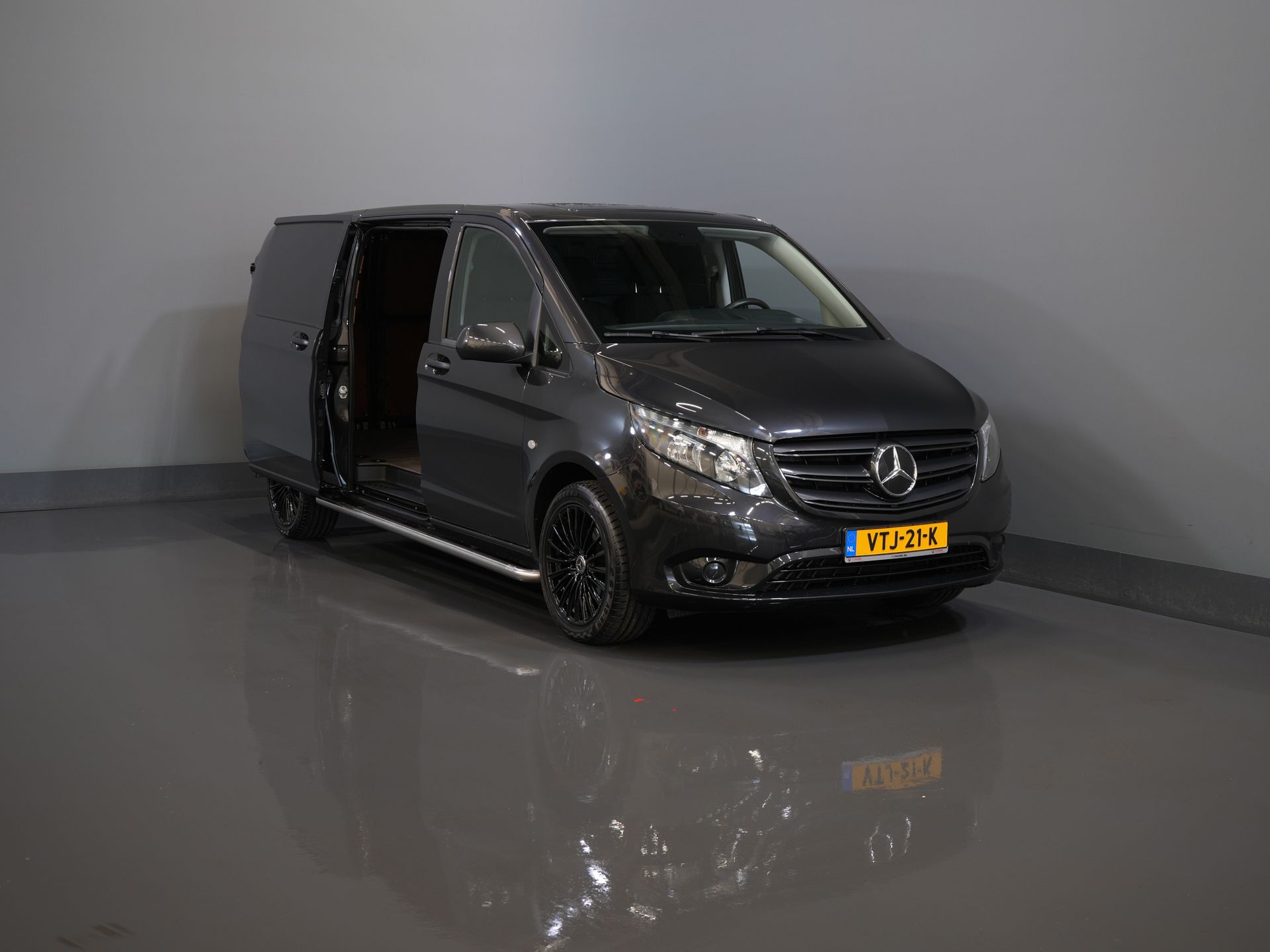 Mercedes-Benz Vito Bestelbus 114 CDI Aut. L3 BPM VRIJ! NL Auto/ Carplay/ Cruise/ DAB/ Camera/ LMV 18”/ Sidebars