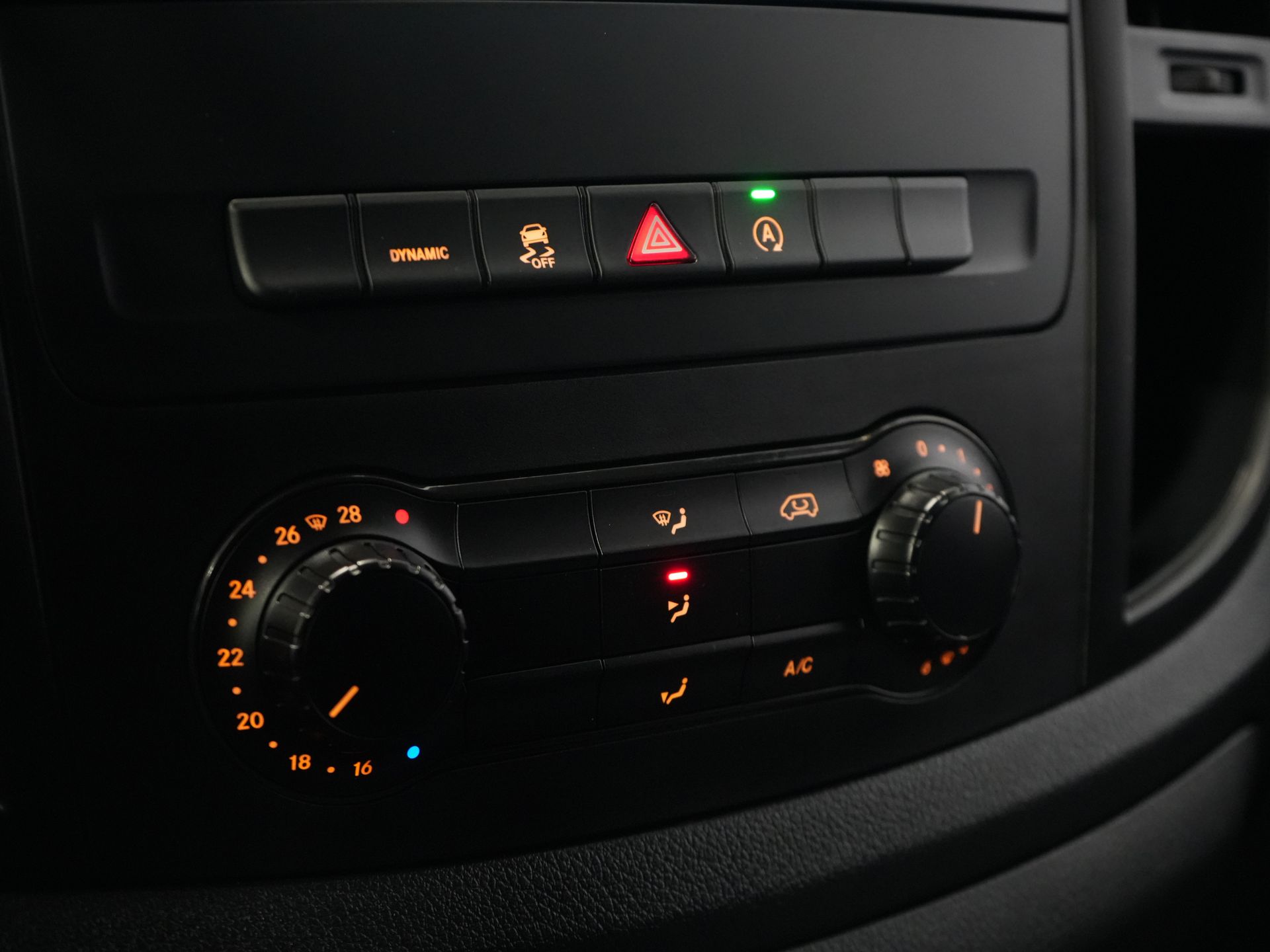 Mercedes-Benz Vito Bestelbus 114 CDI Aut. L3 BPM VRIJ! NL Auto/ Carplay/ Cruise/ DAB/ Camera/ LMV 18”/ Sidebars