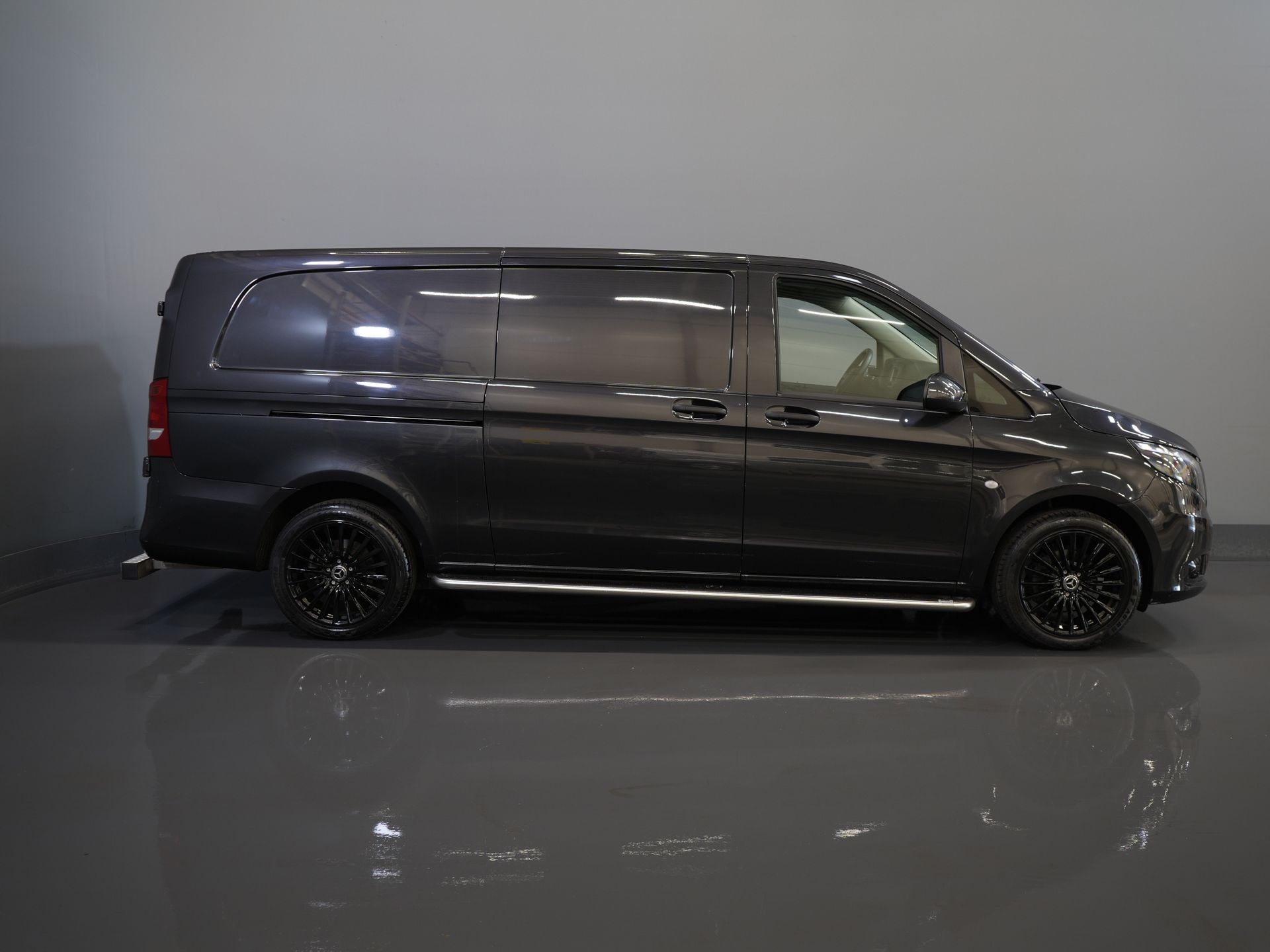 Mercedes-Benz Vito Bestelbus 114 CDI Aut. L3 BPM VRIJ! NL Auto/ Carplay/ Cruise/ DAB/ Camera/ LMV 18”/ Sidebars