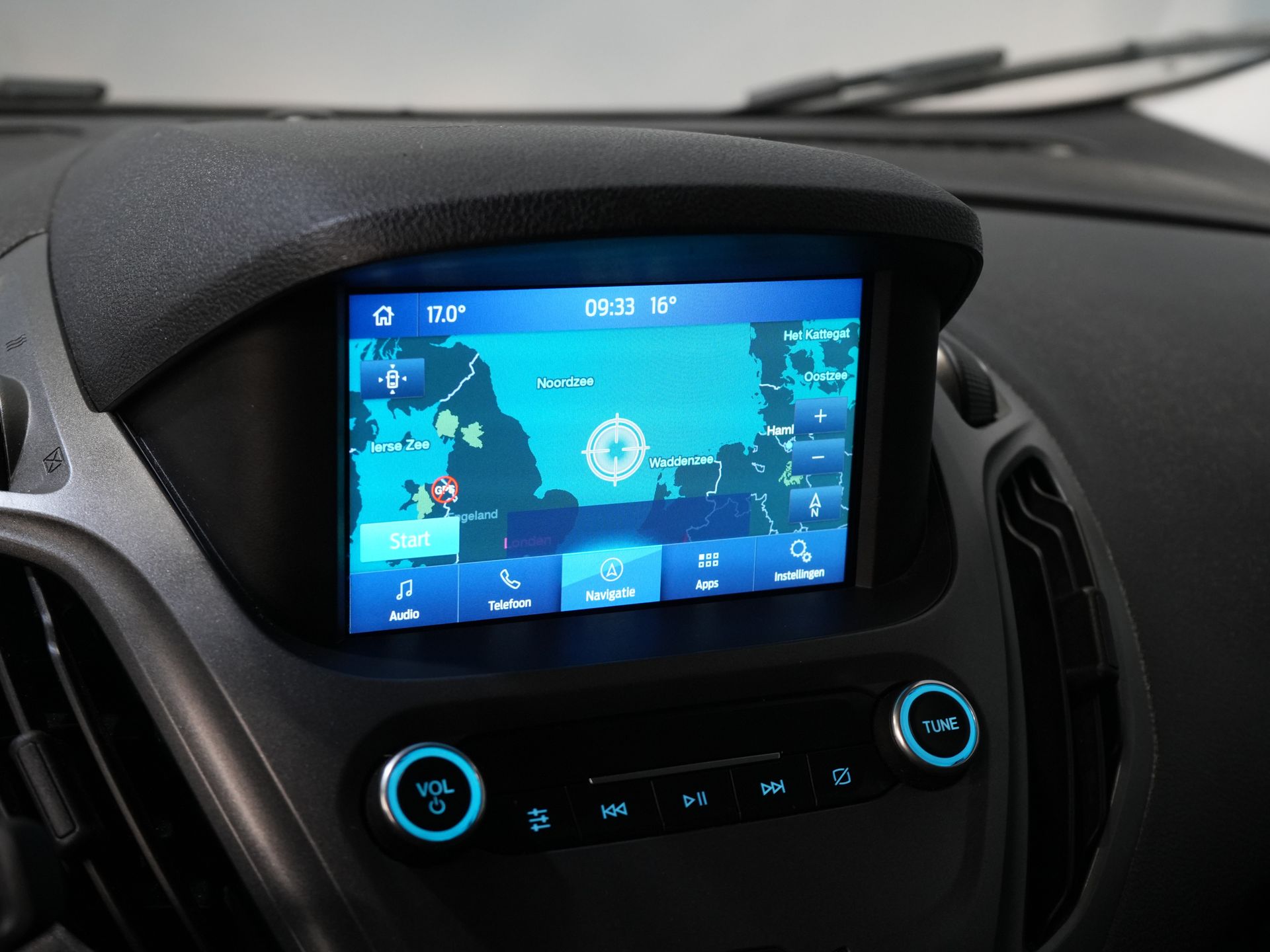 Ford Transit Courier Van 1.5 TDCI 100 ch Limited Sièges / Pare-brise / Navi / Carplay / Caméra / Climatisation / PDC / LMV / Croisière / Attelage