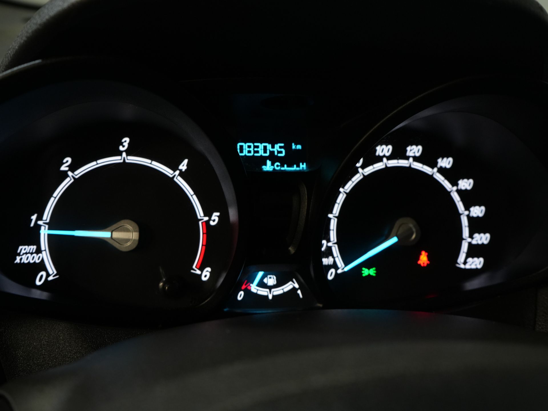 Ford Transit Courier Van 1.5 TDCI 100 ch Limited Sièges / Pare-brise / Navi / Carplay / Caméra / Climatisation / PDC / LMV / Croisière / Attelage