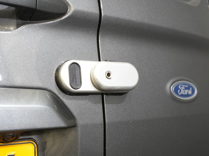 Ford Transit Courier Van 1.5 TDCI 100 ch Limited Sièges / Pare-brise / Navi / Carplay / Caméra / Climatisation / PDC / LMV / Croisière / Attelage