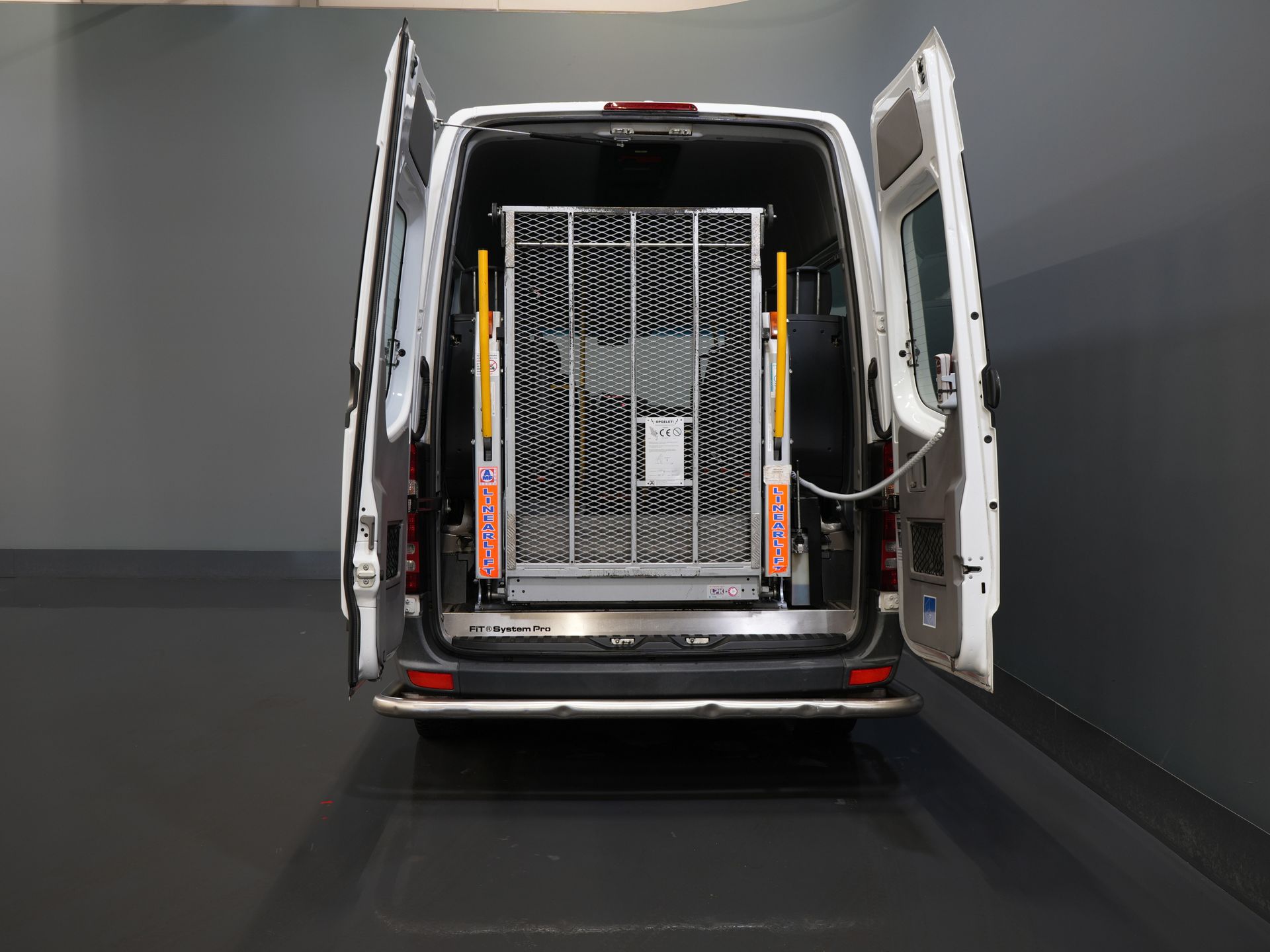 Mercedes-Benz Sprinter Trasporto Passeggeri 313 2.2 CDI L2H2 €9922 IVA inclusa BPM FREE! EXPORT Combi/ 9 persone/ Kombi/ 9P/ Airco/ Sollevatore per sedie a rotelle