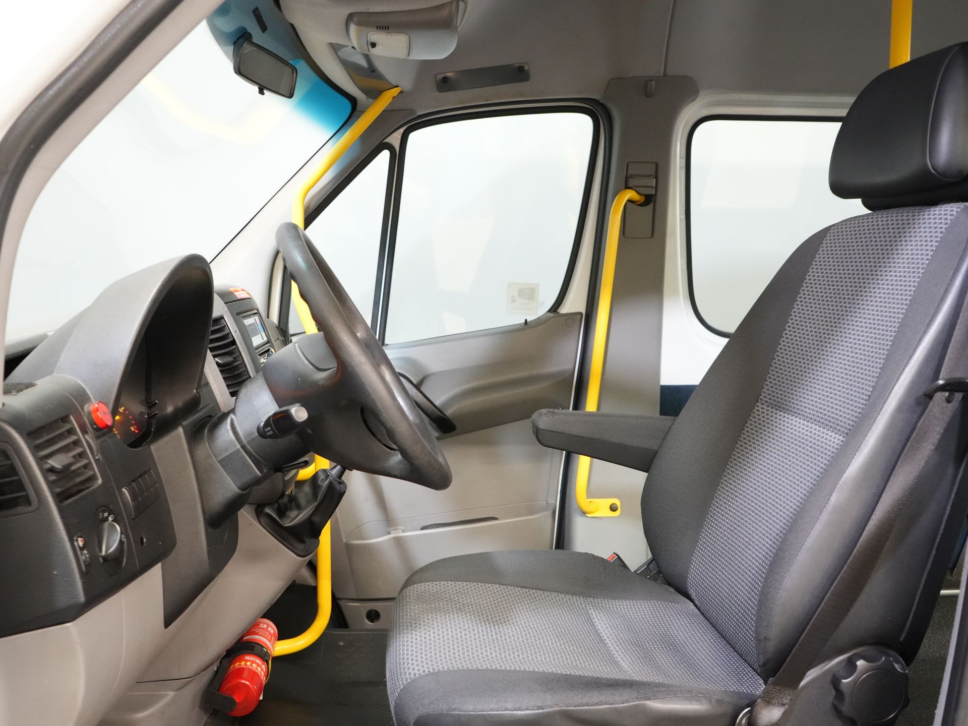 Mercedes-Benz Sprinter Trasporto Passeggeri 313 2.2 CDI L2H2 €9922 IVA inclusa BPM FREE! EXPORT Combi/ 9 persone/ Kombi/ 9P/ Airco/ Sollevatore per sedie a rotelle