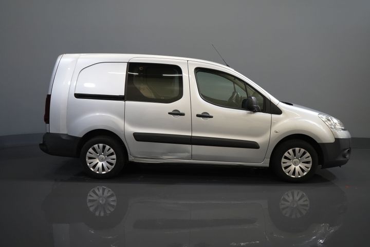 Citroën Berlingo Van 1.6 HDI 90 hp L2 EXPORT ONLY 3 Pers./ NL-car/ Navi/ Airco/ Towbar