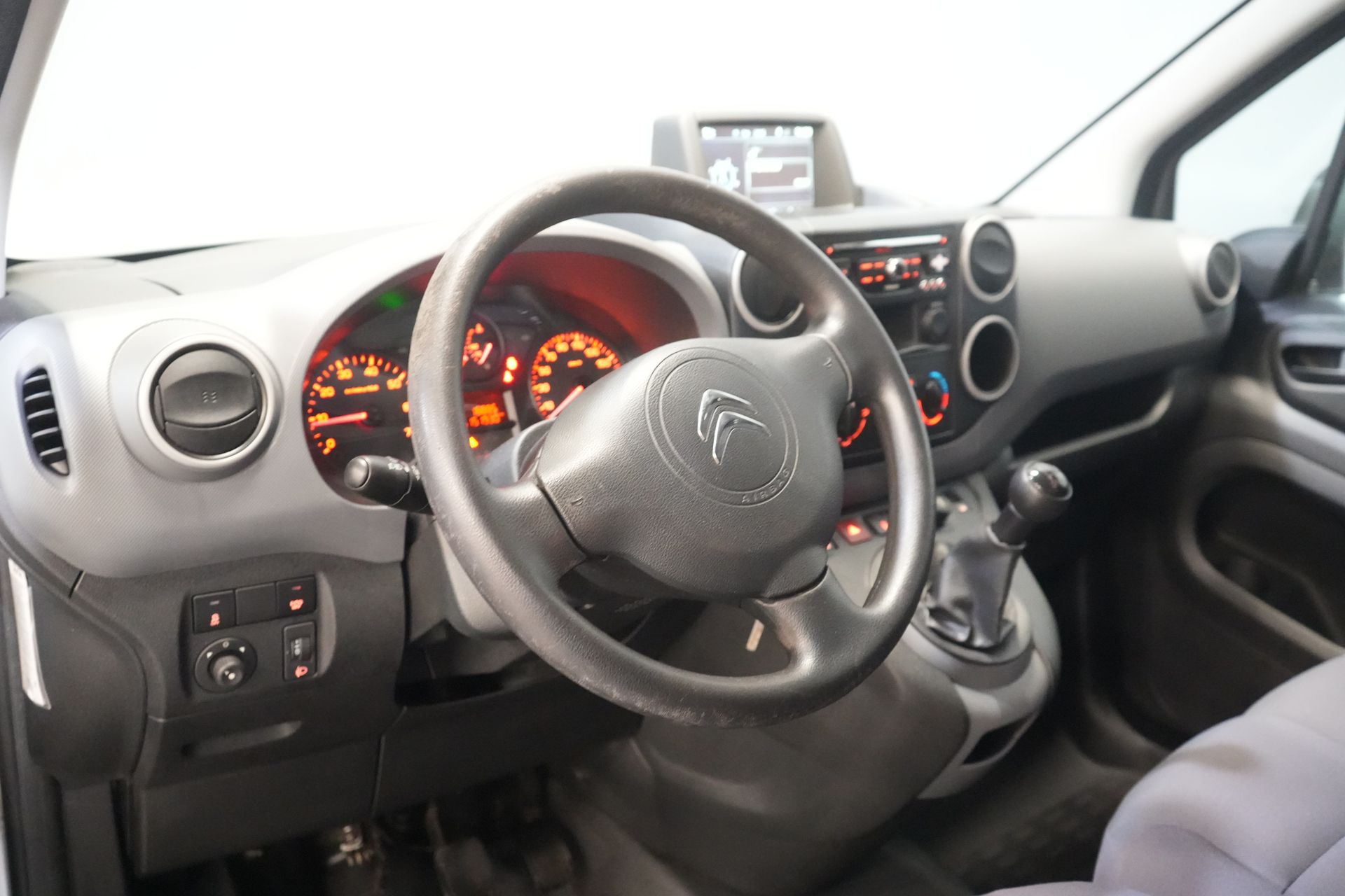 Citroën Berlingo Van 1.6 HDI 90 hp L2 EXPORT ONLY 3 Pers./ NL-car/ Navi/ Airco/ Towbar