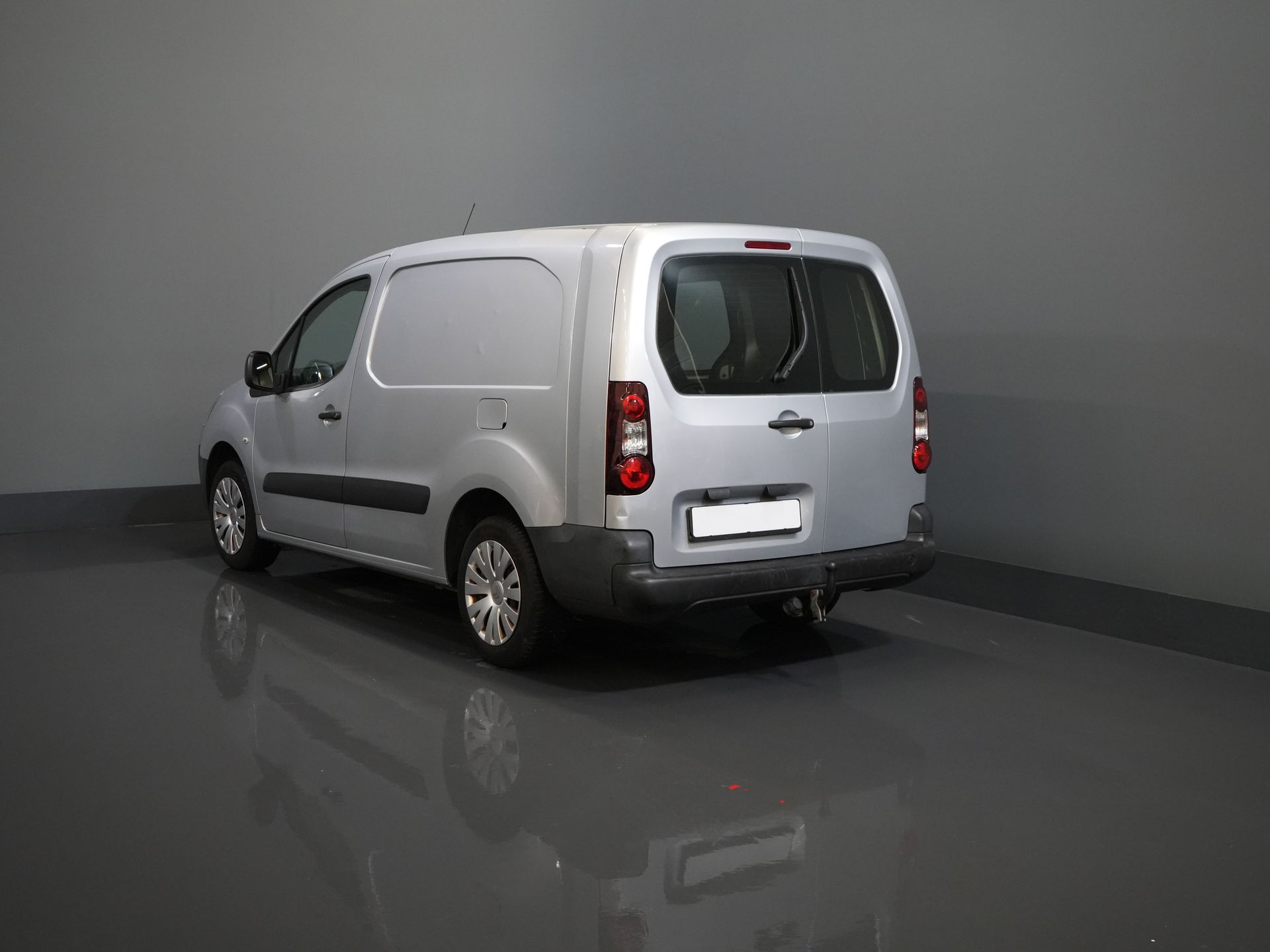 Citroën Berlingo Furgón 1.6 HDI 90 CV (XL) L2 EXPORT ONLY 3 Pers./ NL-car/ Navi/ Airco/ Towbar