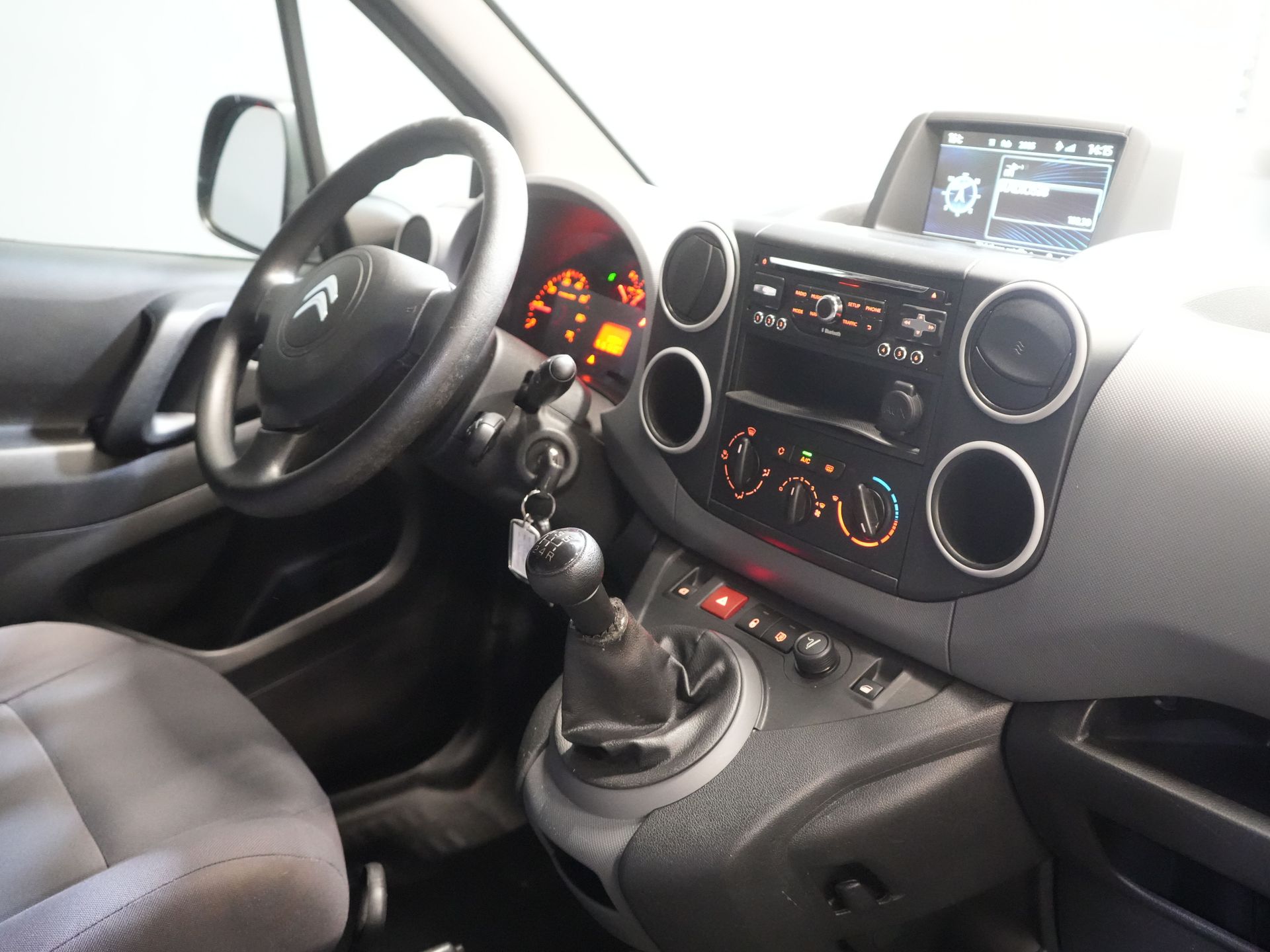 Citroën Berlingo Furgón 1.6 HDI 90 CV (XL) L2 EXPORT ONLY 3 Pers./ NL-car/ Navi/ Airco/ Towbar
