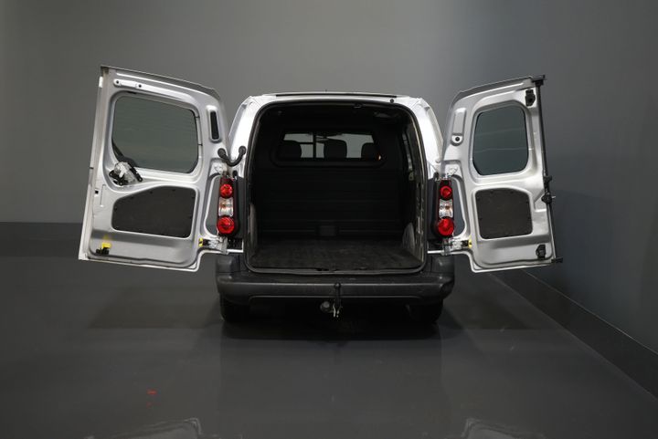 Citroën Berlingo Van 1.6 HDI 90 hp L2 EXPORT ONLY 3 Pers./ NL-car/ Navi/ Airco/ Towbar
