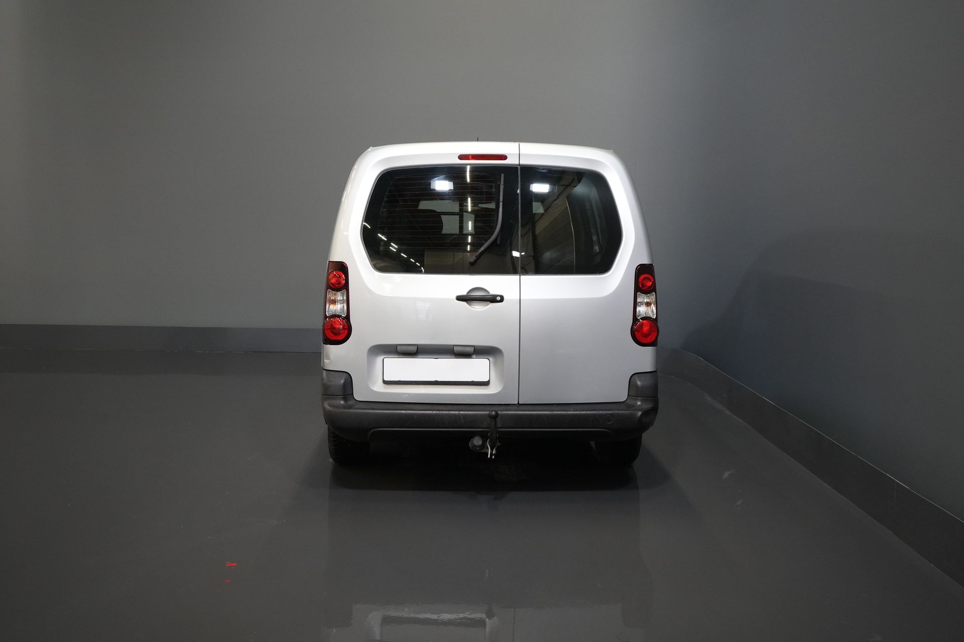 Citroën Berlingo Van 1.6 HDI 90 hp L2 EXPORT ONLY 3 Pers./ NL-car/ Navi/ Airco/ Towbar