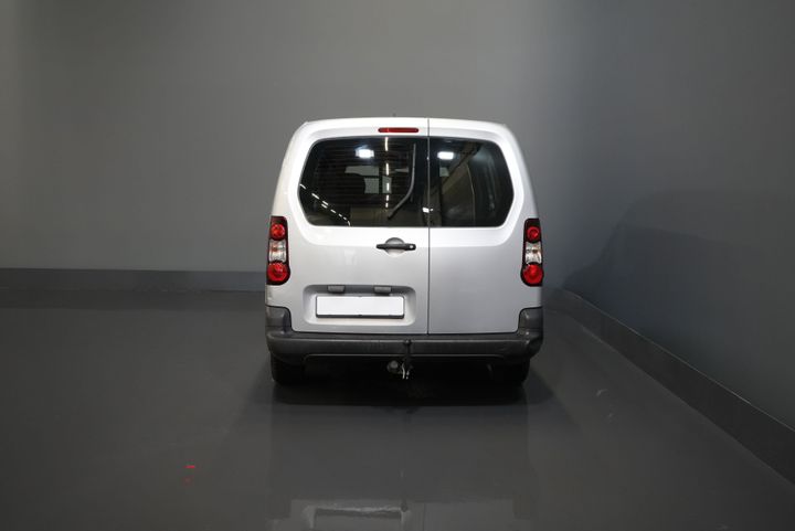 Citroën Berlingo Van 1.6 HDI 90 hp L2 EXPORT ONLY 3 Pers./ NL-car/ Navi/ Airco/ Towbar