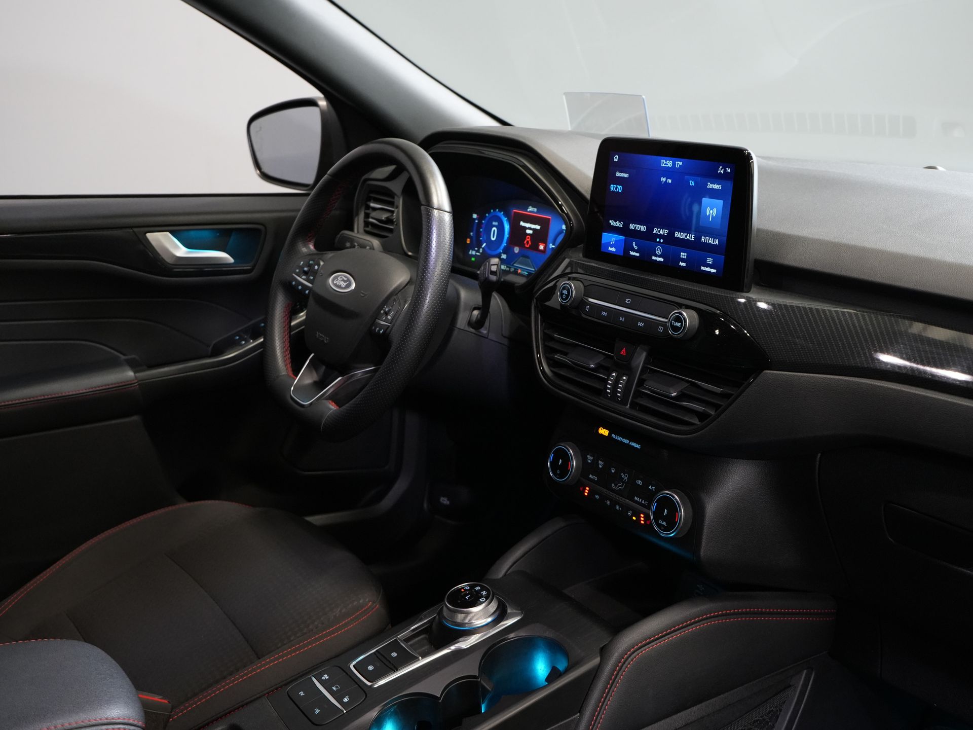 Ford Kuga SUV 2.5 PHEV 225 ch ST-Line LED/ Head-Up/ Adapt.cruise/ Keyless/ Elek.flap/ Stoelverw/ Steeringverw./ Carplay/ Navi/ Climate/ PDC