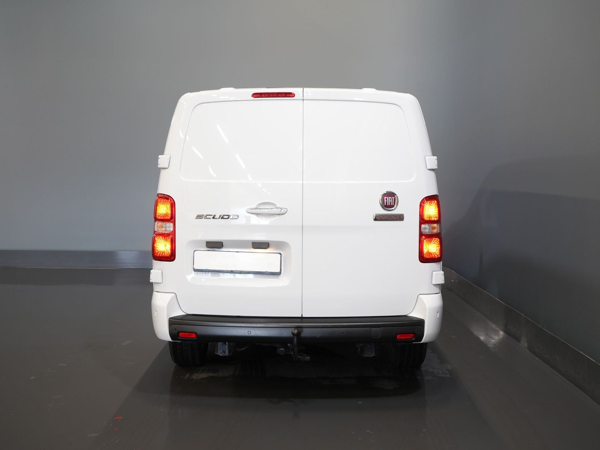 Fiat Scudo Bestelbus 2.0 MJ 180 pk Aut. DC Dubbel Cabine BPM VRIJ! Adapt.Cruise/ Xenon/ Climate/ Keyless/ Carplay/ NL Auto/ PDC