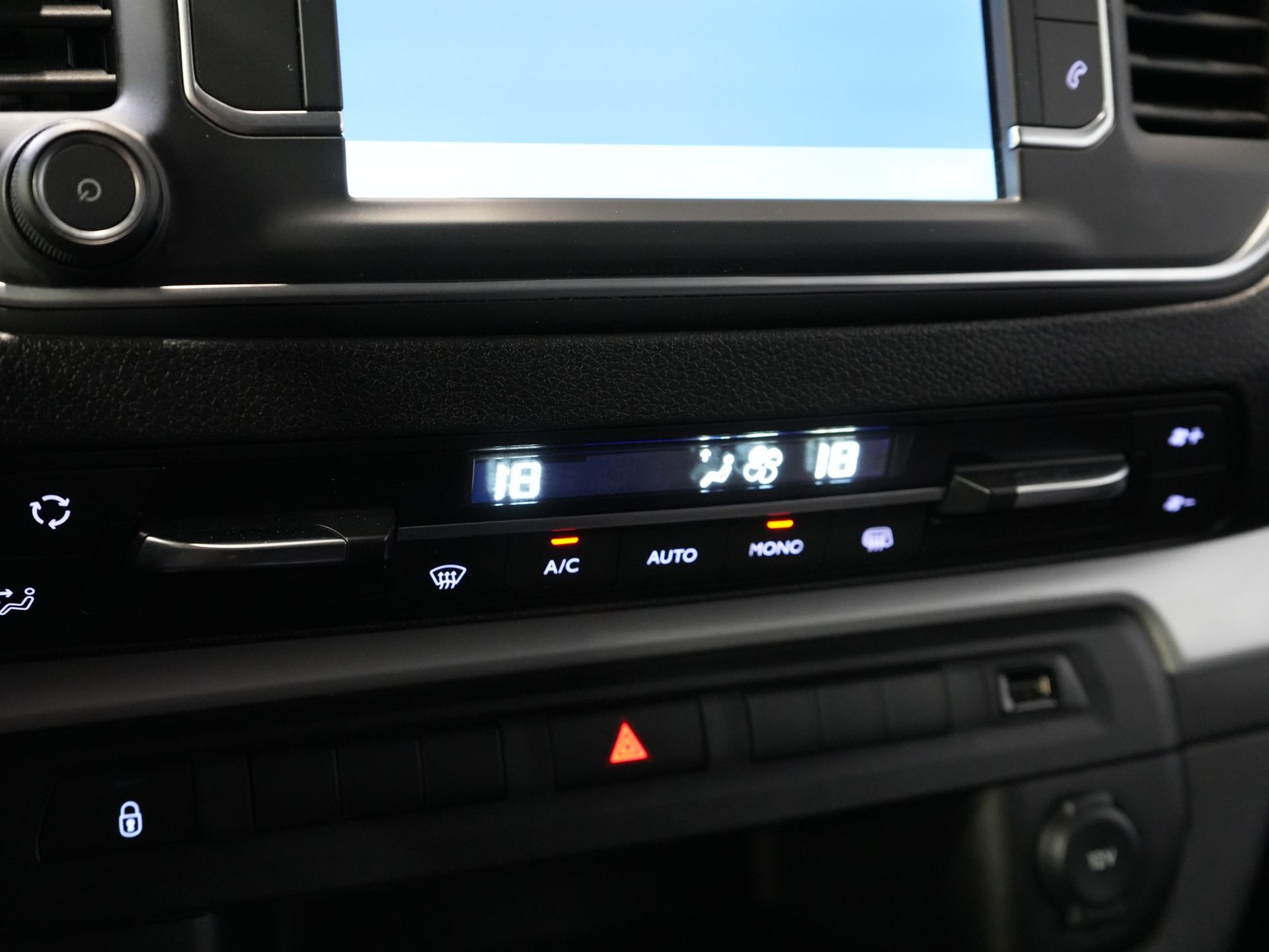Fiat Scudo Bestelbus 2.0 MJ 180 pk Aut. DC Dubbel Cabine BPM VRIJ! Adapt.Cruise/ Xenon/ Climate/ Keyless/ Carplay/ NL Auto/ PDC